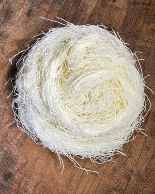 Close-up helai kunafa tipis