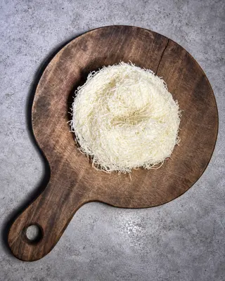Sampel helai kunafa pendek (broken strand) ketebalan sedang