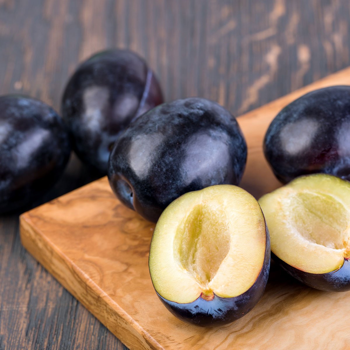 10 buah yang bagus untuk diet sehat plum