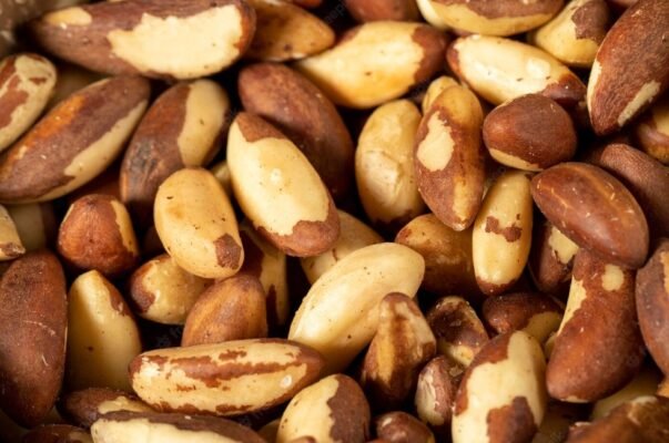 kacang brazil
