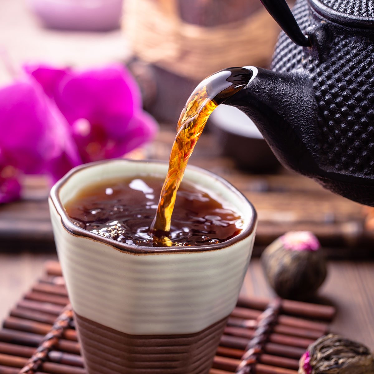 kenali 11 manfaat teh hitam yang bagus untuk kesehatanmu merangsang daya fokus